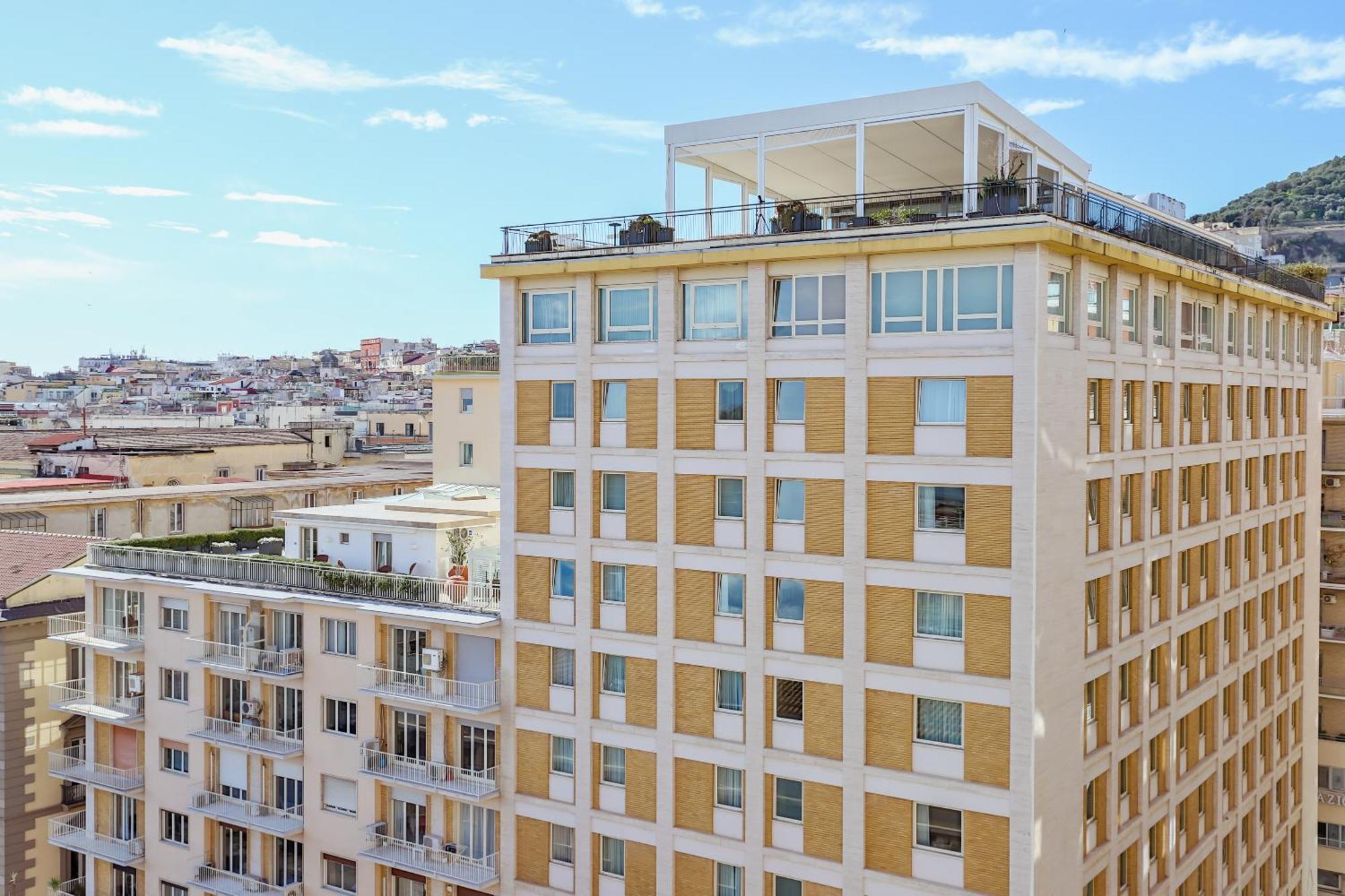 Neapolitan Skyscraper Suites מראה חיצוני תמונה